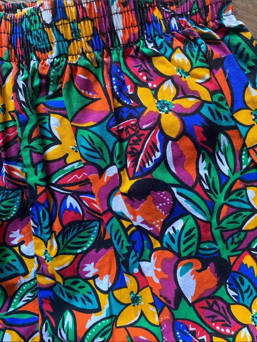Victoria Harbor Floral Print Elastic pleated Waist Shorts 22 in.   100% cotton